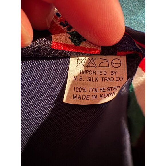 Renaissance Handmade Tie – Statue of Liberty & World Flags – 100% Polyester - Picture 3 of 9